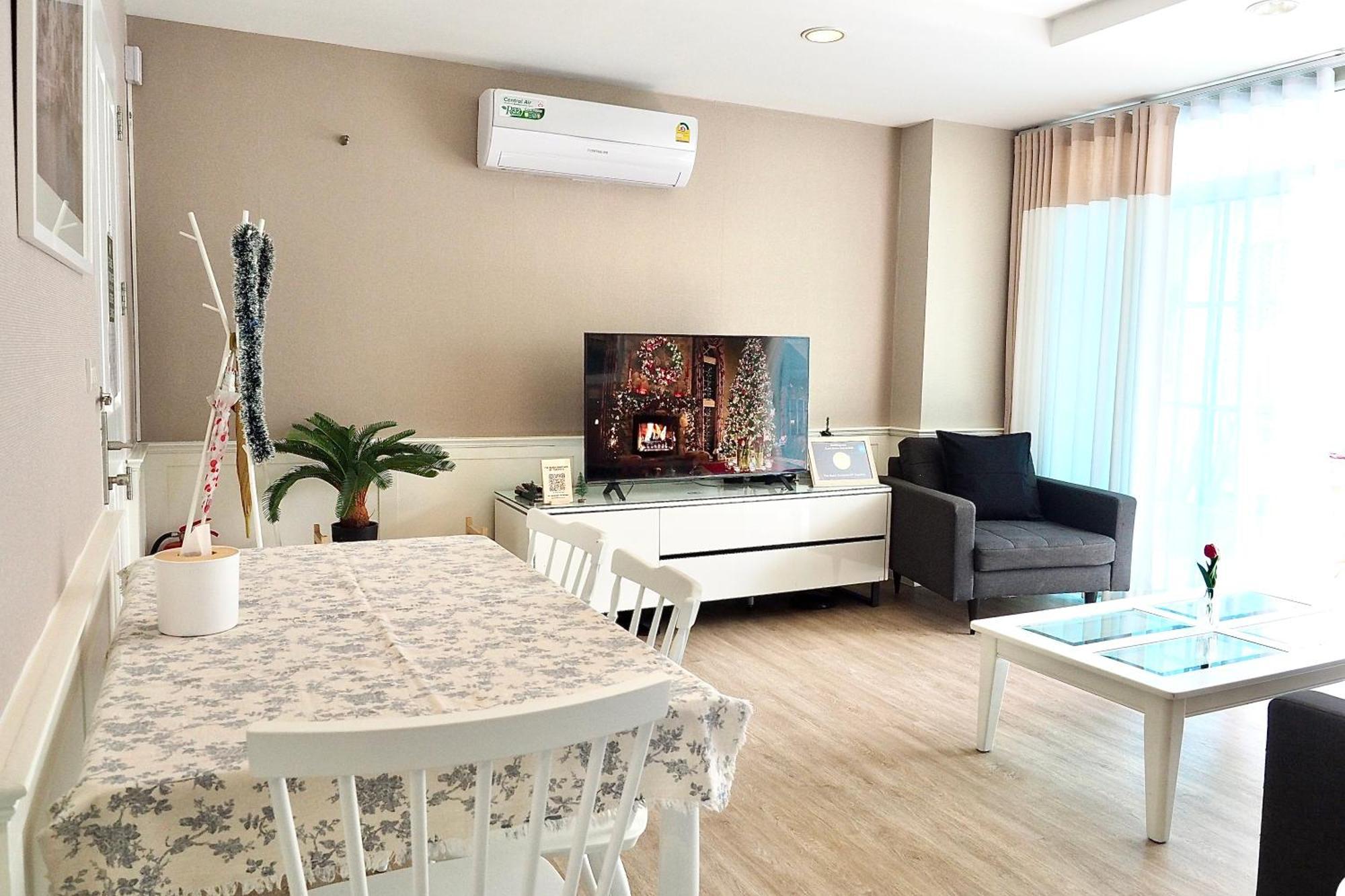 The Beach Bangsaen By Thanthita Next To Wonnapa Beach Free Disney Plus Εξωτερικό φωτογραφία