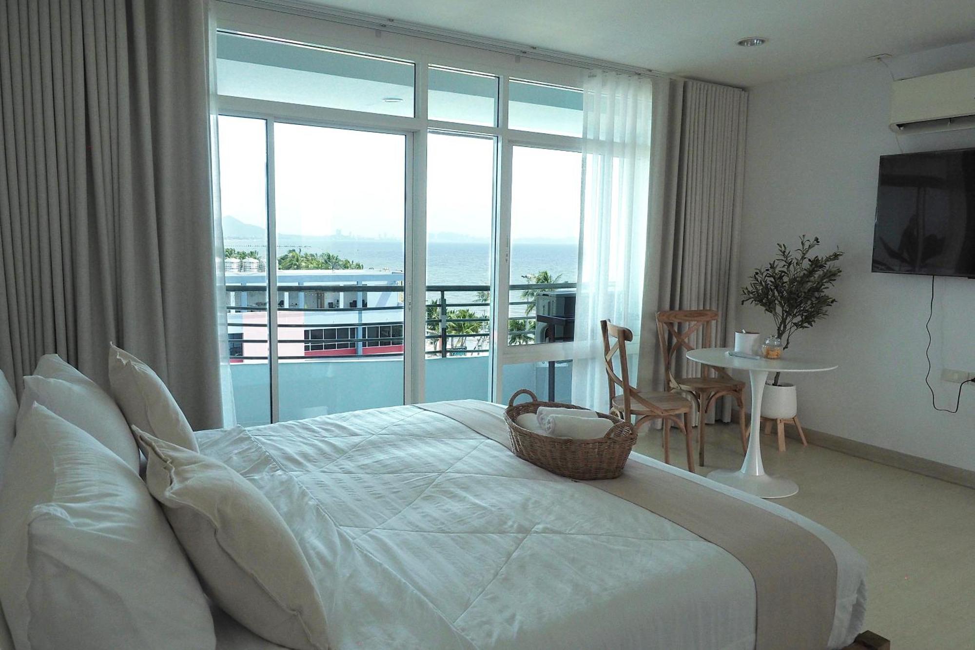 The Beach Bangsaen By Thanthita Next To Wonnapa Beach Free Disney Plus Εξωτερικό φωτογραφία