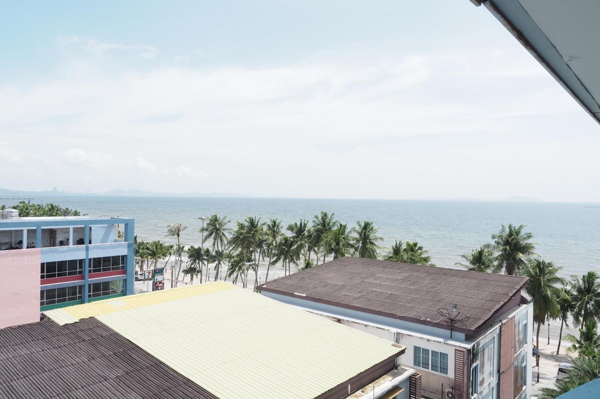 The Beach Bangsaen By Thanthita Next To Wonnapa Beach Free Disney Plus Εξωτερικό φωτογραφία