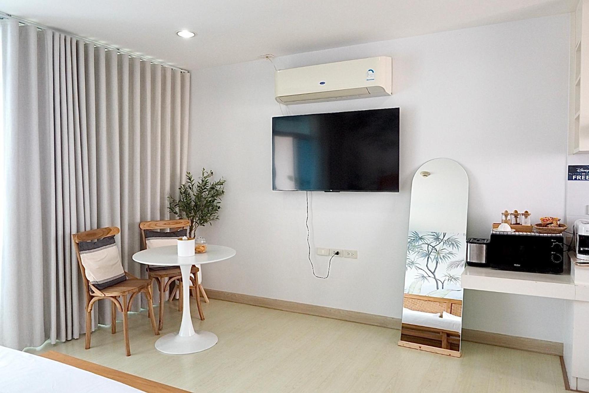 The Beach Bangsaen By Thanthita Next To Wonnapa Beach Free Disney Plus Εξωτερικό φωτογραφία